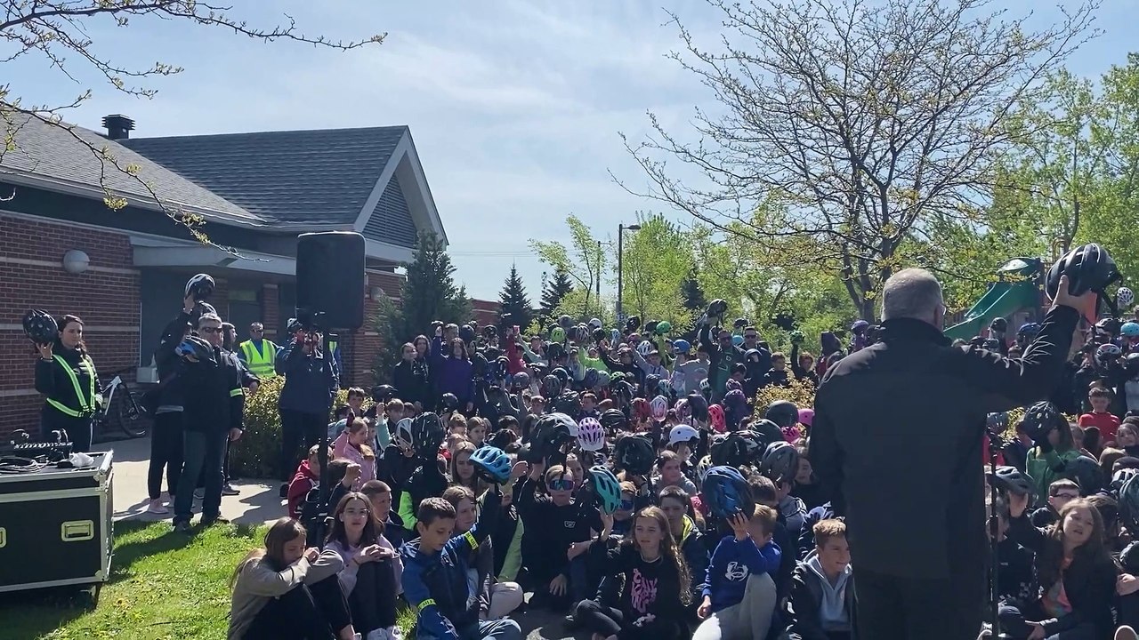 Une minute de silence (Le Reflet - Guillaume Gervais)