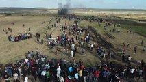 الآلاف عند حدود غزة احتجاجاً على 