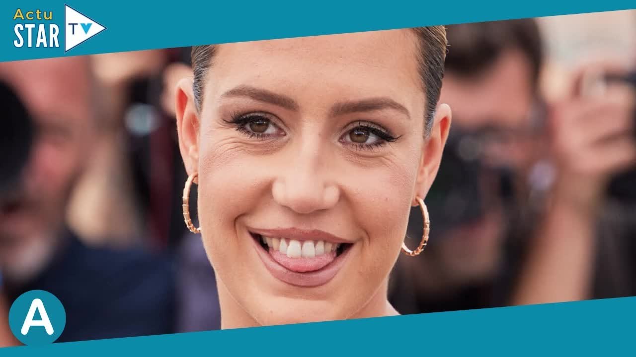 Adèle Exarchopoulos ultra-sexy : photographe malicieuse qui s'éclate devant Romain Duris au Festival