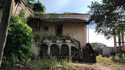 CASARÃO ABANDONADO DA ÉPOCA DOS ESCRAVOS