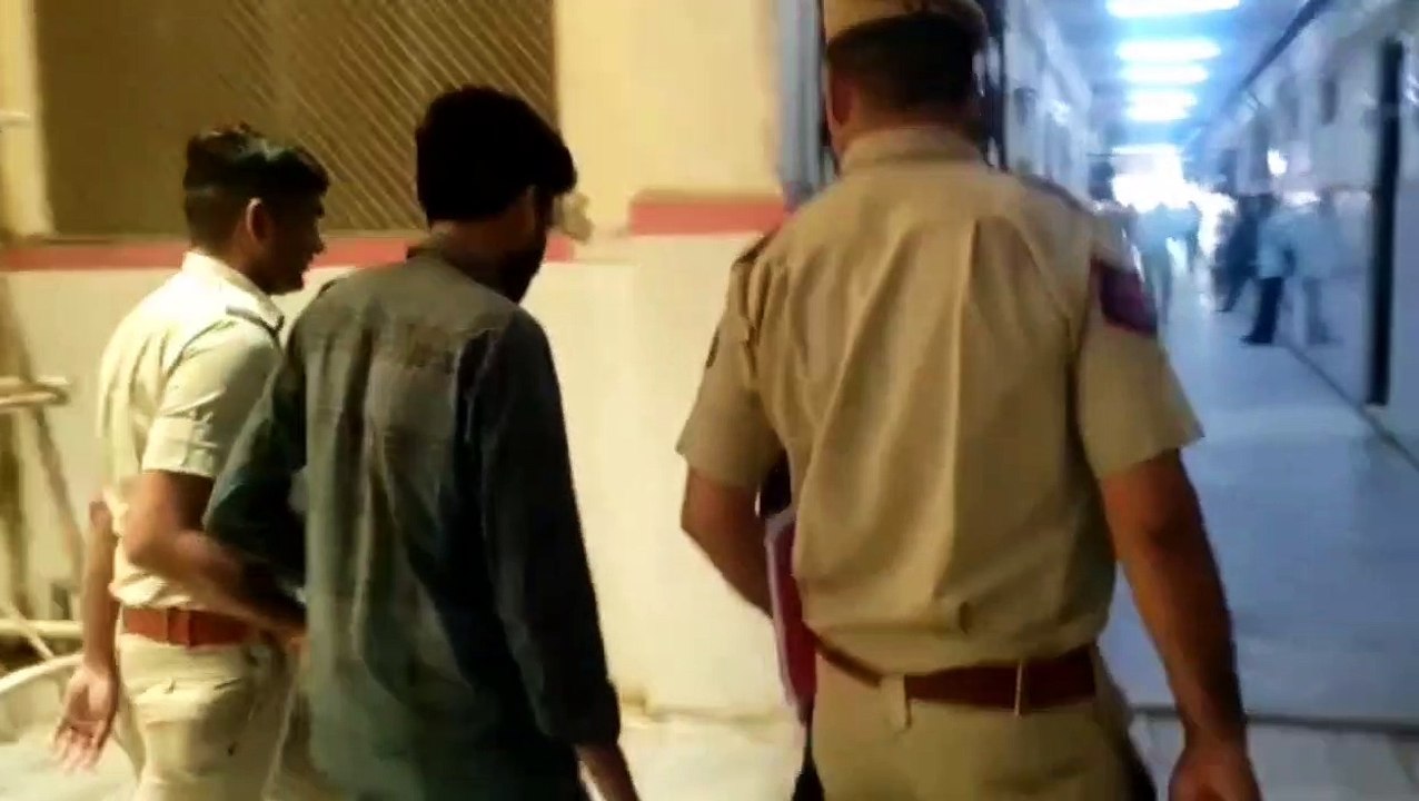गोदाम से गद्दे चुराने वाले दो जने गिरफ्तार