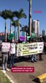 Profissionais de saúde e pacientes protestam por nova sede do Caps AD