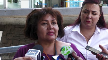 Diputadas y regidoras arropan a vecinas de San Rafael ante el SIAPA... pero las vallas se quedan