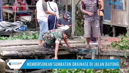 Lurah Teluk Lingga Turun Bersihkan Drainase