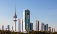 الكويت تفرض رسومًا جديدة على الوافدين والزائرين