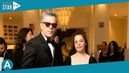 Cannes 2023 : Benjamin Biolay et sa fille Anna, son portrait craché, glamour et complices face à Iri