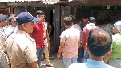 व्यावसायिक कॉम्पलेक्स का जर्जर हिस्सा ढहाया