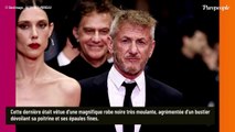 Cannes 2023 : Sean Penn aux côtés de sa partenaire sensuelle Raquel Nave, qui dévoile sa poitrine sur tapis rouge