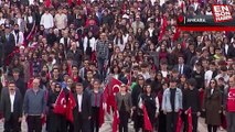 Bakan Kasapoğlu 19 Mayıs törenlerinde Anıtkabir'i ziyaret etti