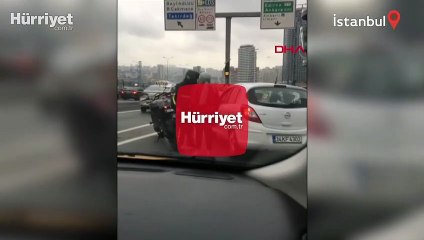 Esenyurt'ta trafikte otomobil sürücüsüyle kuryenin kavgası kamerada!