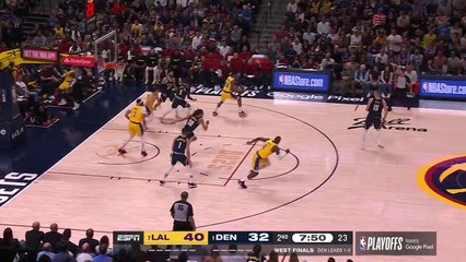 LeBron fumbles easy dunk