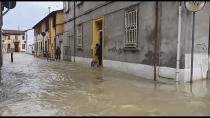 Download Video: Maltempo Emilia Romagna, resta l'allerta rossa, oltre 10mila sfollati