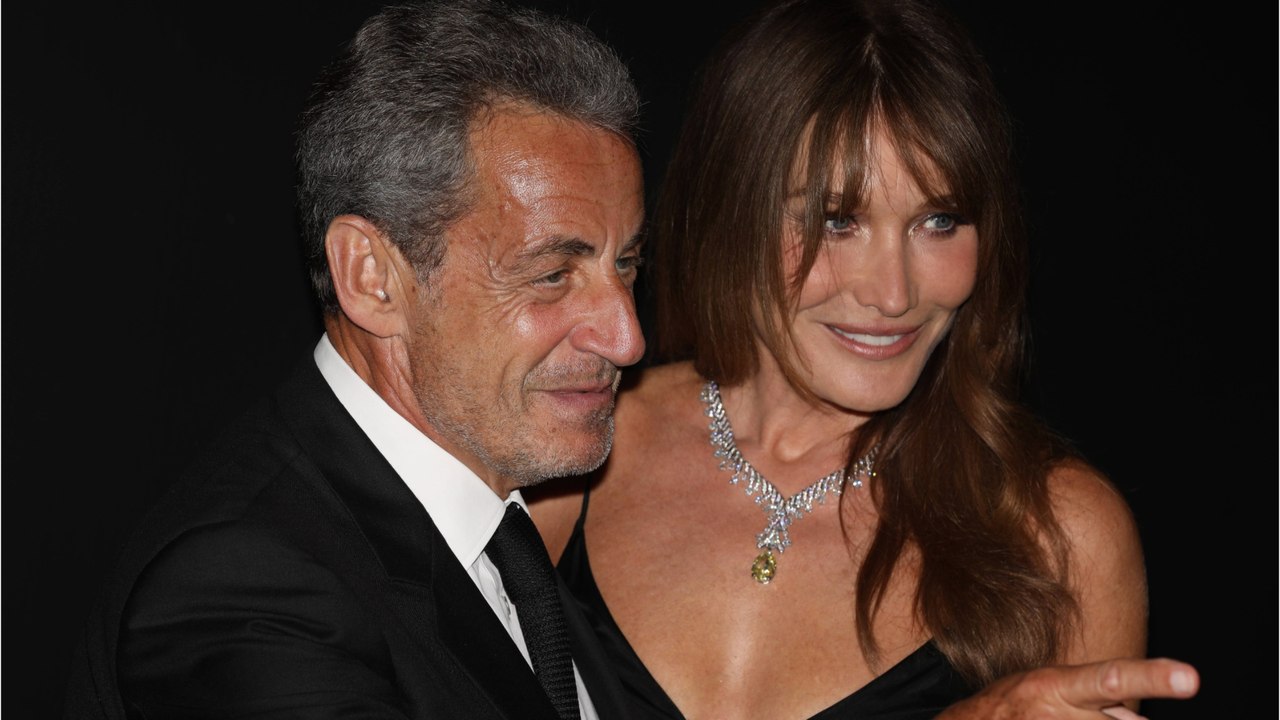 VOICI - Nicolas Sarkozy condamné : Carla Bruni sort du silence de manière très surprenante en vidéo