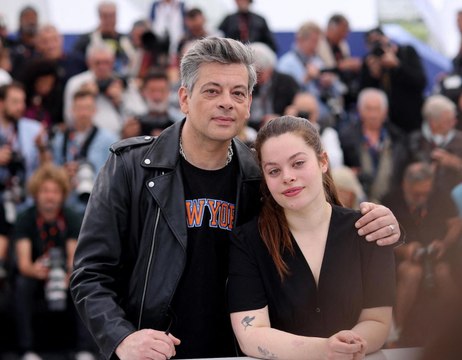 Qui est Anna Biolay, la fille de Benjamin Biolay et Chiara Mastroianni ?