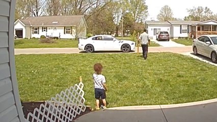 Security Camera Captures Dad Return To Give Sad Son Goodbye Kiss | Happily TV