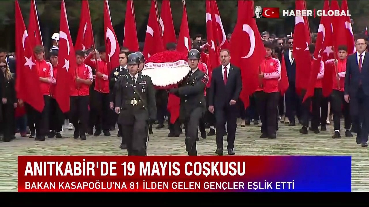 Gençlik ve Spor Bakanı Kasapoğlu, Anıtkabir'deki 19 Mayıs törenine katıldı