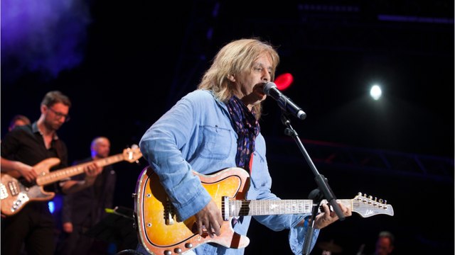 GALA VIDEO - Nilda Fernández : de quoi le chanteur est-il mort brutalement à 61 ans ?