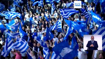 Mitsotakis ataca plano económico do rival Tsipras