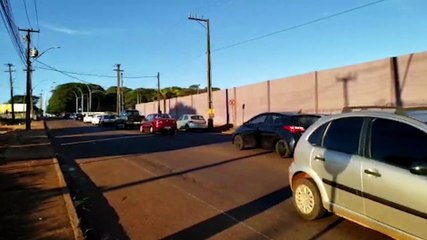 Após acidente, viaduto da Rua Jacarezinho fica congestionado