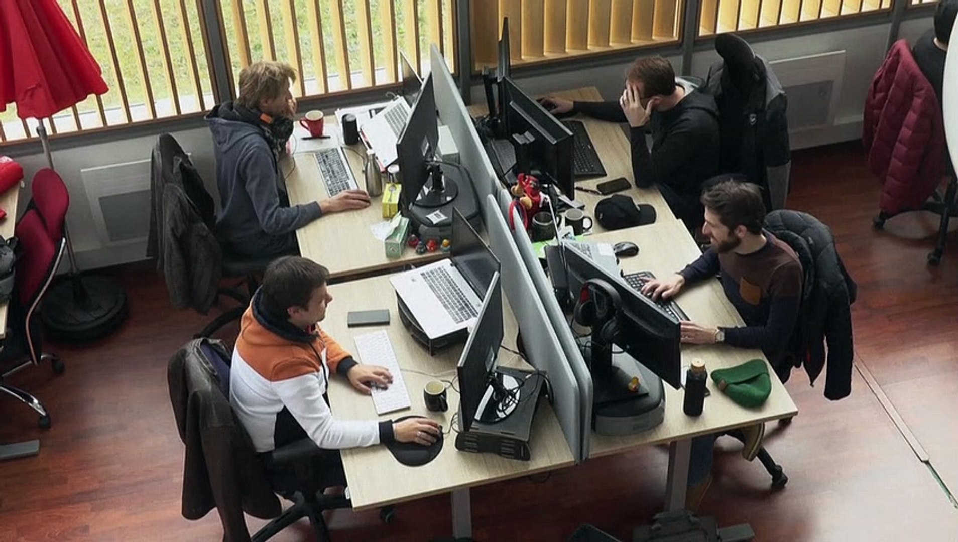 OpenAI lança aplicativo do ChatGPT para smartphones