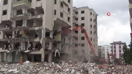 Osmaniye Valisi Yılmaz, deprem sonrası yapılan çalışmalar hakkında bilgi verdi