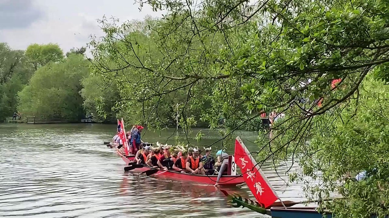 Dragon Boat Races 2023 at Goldsworth Park Lake for Woking & Sam Beare Hospice