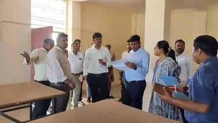 कलेक्टर ने किया प्रस्तावित स्ट्रांग रूम का निरीक्षण