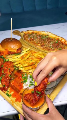 Eat meal 
