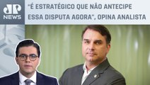 Flávio Bolsonaro não disputar eleições para prefeito do RJ é estratégia? Vilela comenta