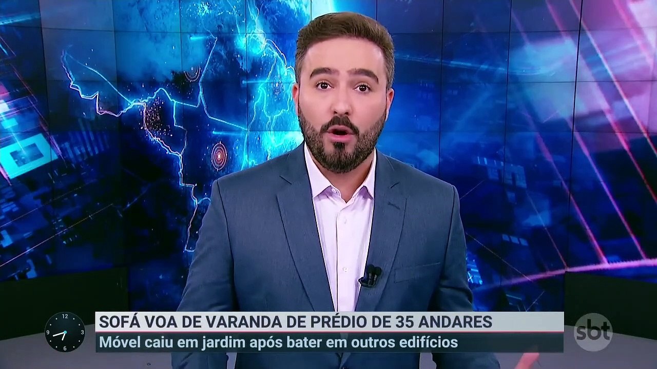 “Sofá-voador” sobrevoa céu após cair da varanda de prédio de 35 andares