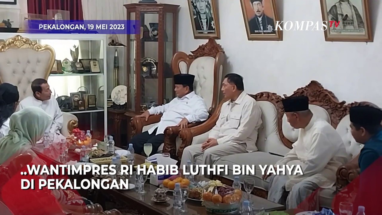 Prabowo Hadiahi Keris Saat Bertemu Habib Luthfi di Pekalongan