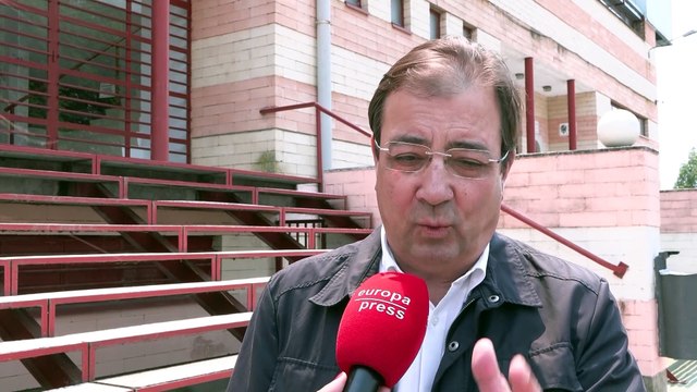 Más de 500 efectivos luchan contra el incendio de Hurdes y Gata (Cáceres)