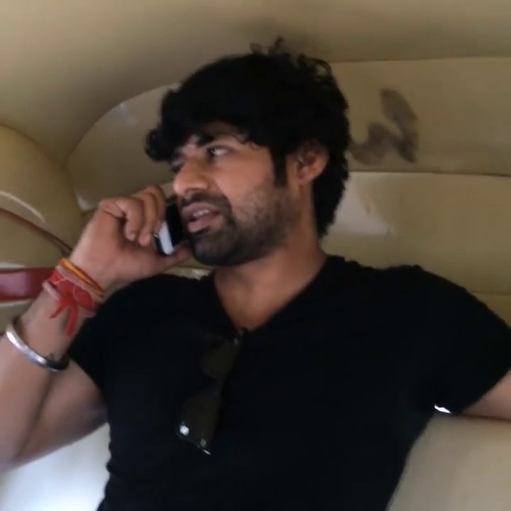 Blessing from Foreign Hijra | 2 Foreigners In Bollywood