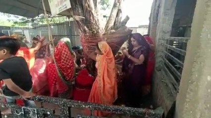 Women keep Vat Savitri fast to get unbroken good fortune