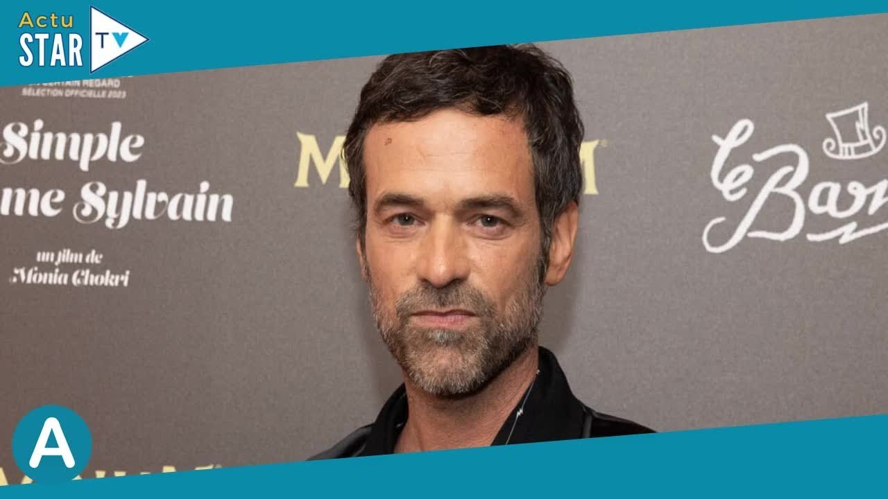 PHOTOS Romain Duris entouré de sublimes Miss France, trio chic et charme sur la plage Magnum !