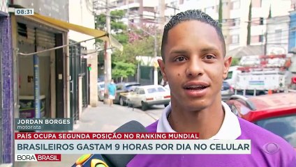 Brasileiros gastam 9 horas por dia no celular 19/05/2023 17:04:56