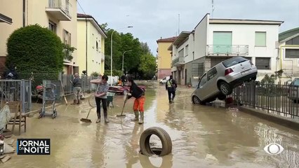 Sobe para 13 o número de mortos em enchentes na Itália 19/05/2023 17:08:06