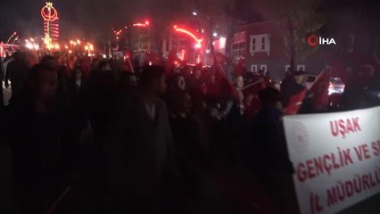 Uşak'ta 'Fener Alayı' yürüyüşü gerçekleşti