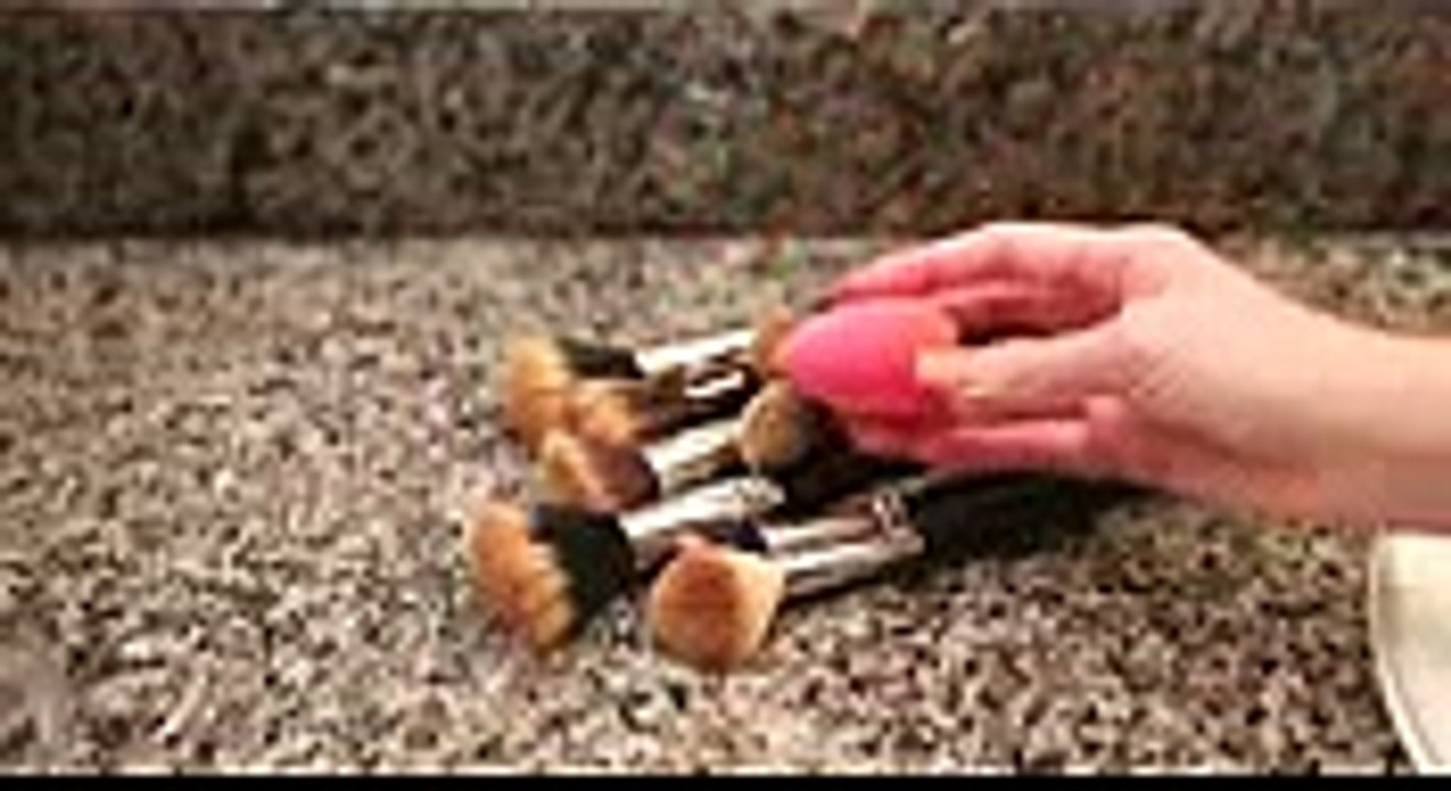 How to Clean Your Makeup Brushes! video Dailymotion