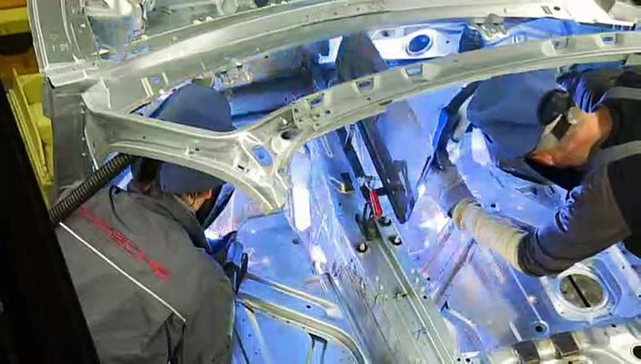 Ultimate Car Factories - Porsche