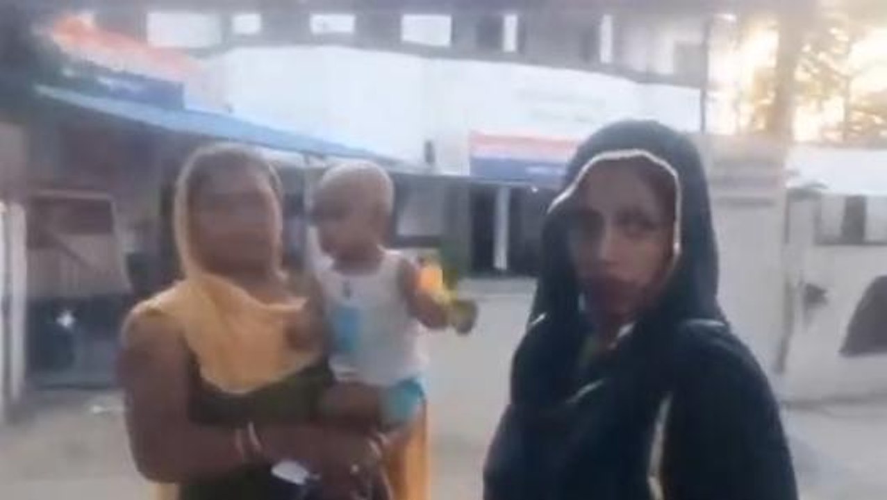 रामपुर: शराब पीने को मना करने से नाराज़ पति ने पत्नी को पीटकर किया घायल