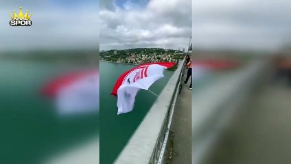 Samsunspor'un bayrağı İstanbul Boğazı'na asıldı