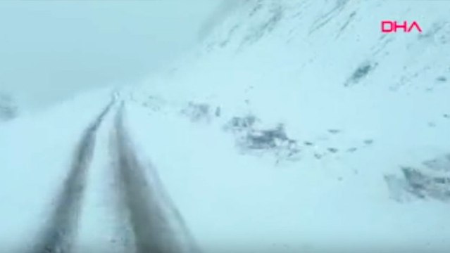 Mayıs ayında beyaza büründü! Kar kalınlığı 15 santimetreyi buldu