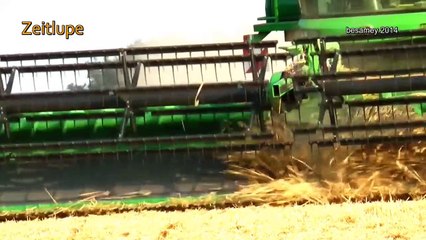 John Deere Mähdrescher S685i mit Raupe, 640D 12,34 m SW, biggest combine harvester - wheat harvest