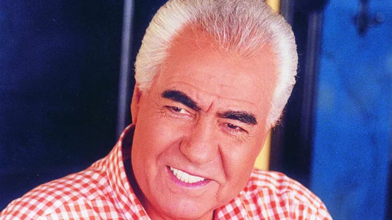 Nuri Sesigüzel hayatını kaybetti