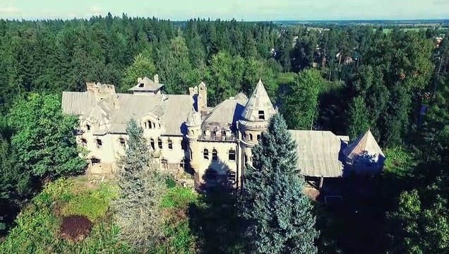 Savez vous que derrière les aventures du roi Arthur et de Merlin il y a bien plus que de simples récits de chevalerie médiévaux ? Découvrez l'épisode 1 de cette série de 10 épisodes