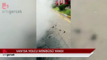 Van'da yolcu minibüsü yandı