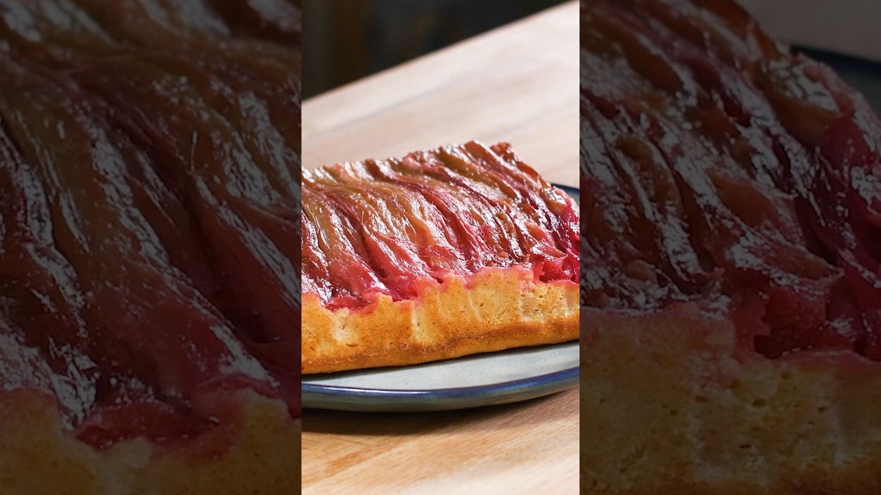 Gâteau renversé à la rhubarbe