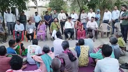 कलेक्टर विस्थापित ग्रामों के समस्याओं से हुए रूबरू और निराकरण के दिए निर्देश