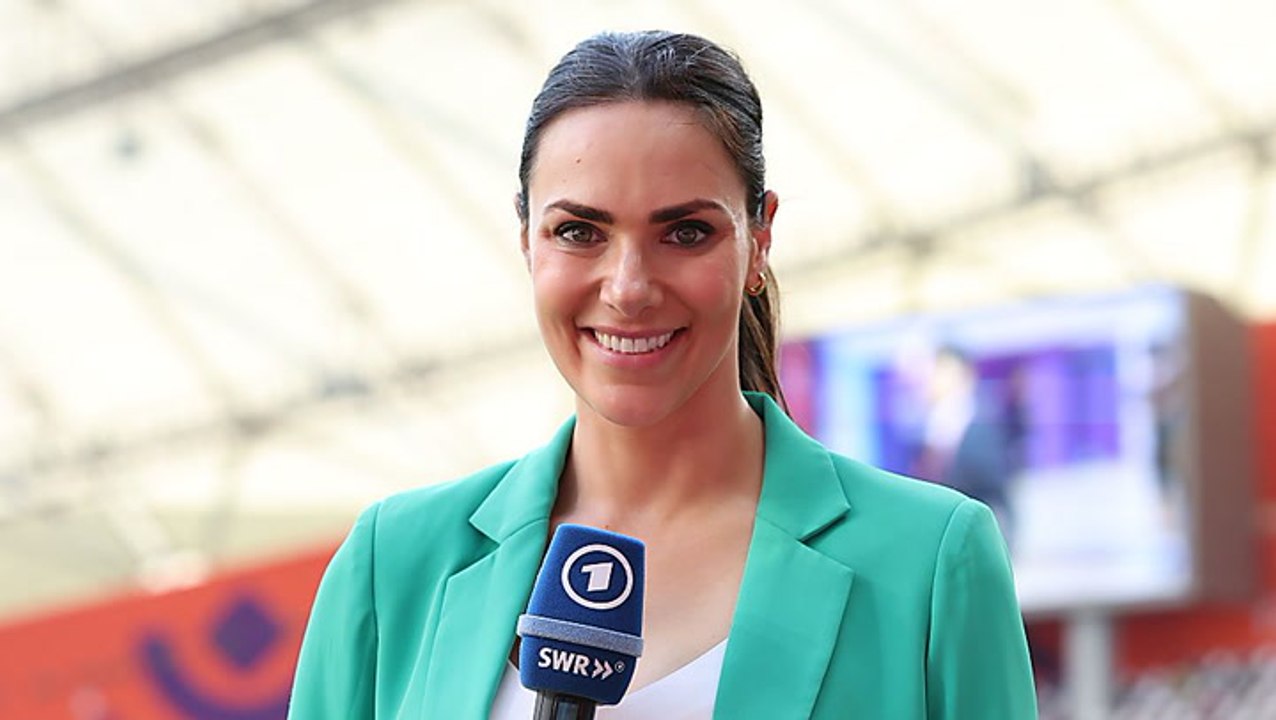 Esther Sedlaczek privat wie nie: SO tickt die Moderatorin als Mama